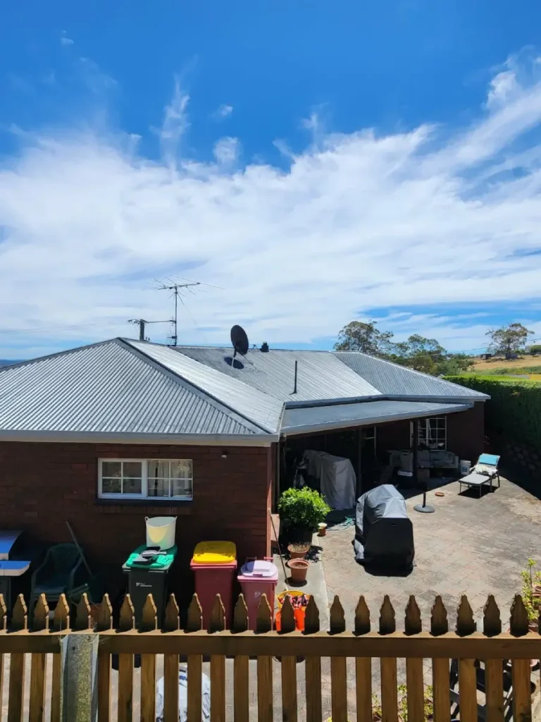 Clean and maintained roof on a family home in Launceston, Tasmania